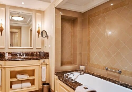 Готель «Fairmont Grand Hotel Kyiv»