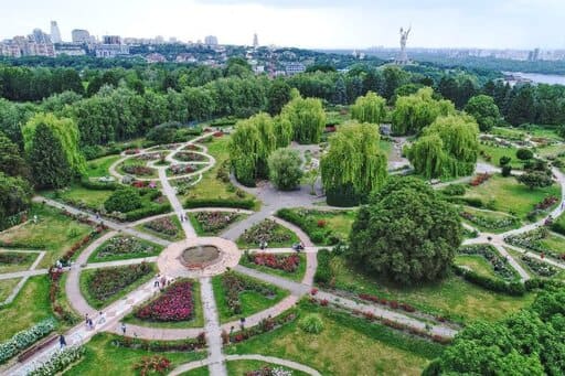 Національний ботанічний сад імені Миколи Гришка в Києві.