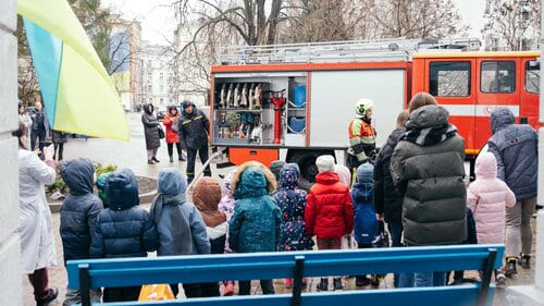 Навчання провели рятувальники в київських освітніх закладах.