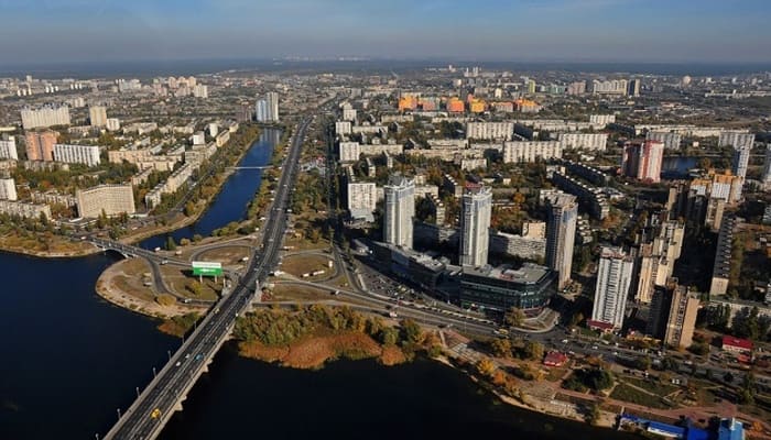 Дарницкий район – районы левого берега Киева.