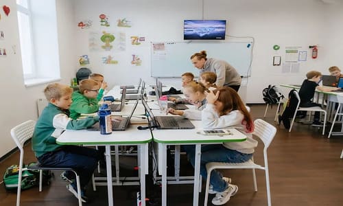 Приватна школа у Києві: новаторство та якість освіти в Gravity School