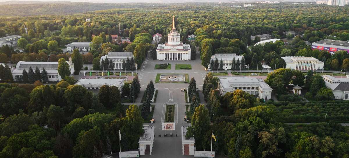 Парк ВДНГ в Києві
