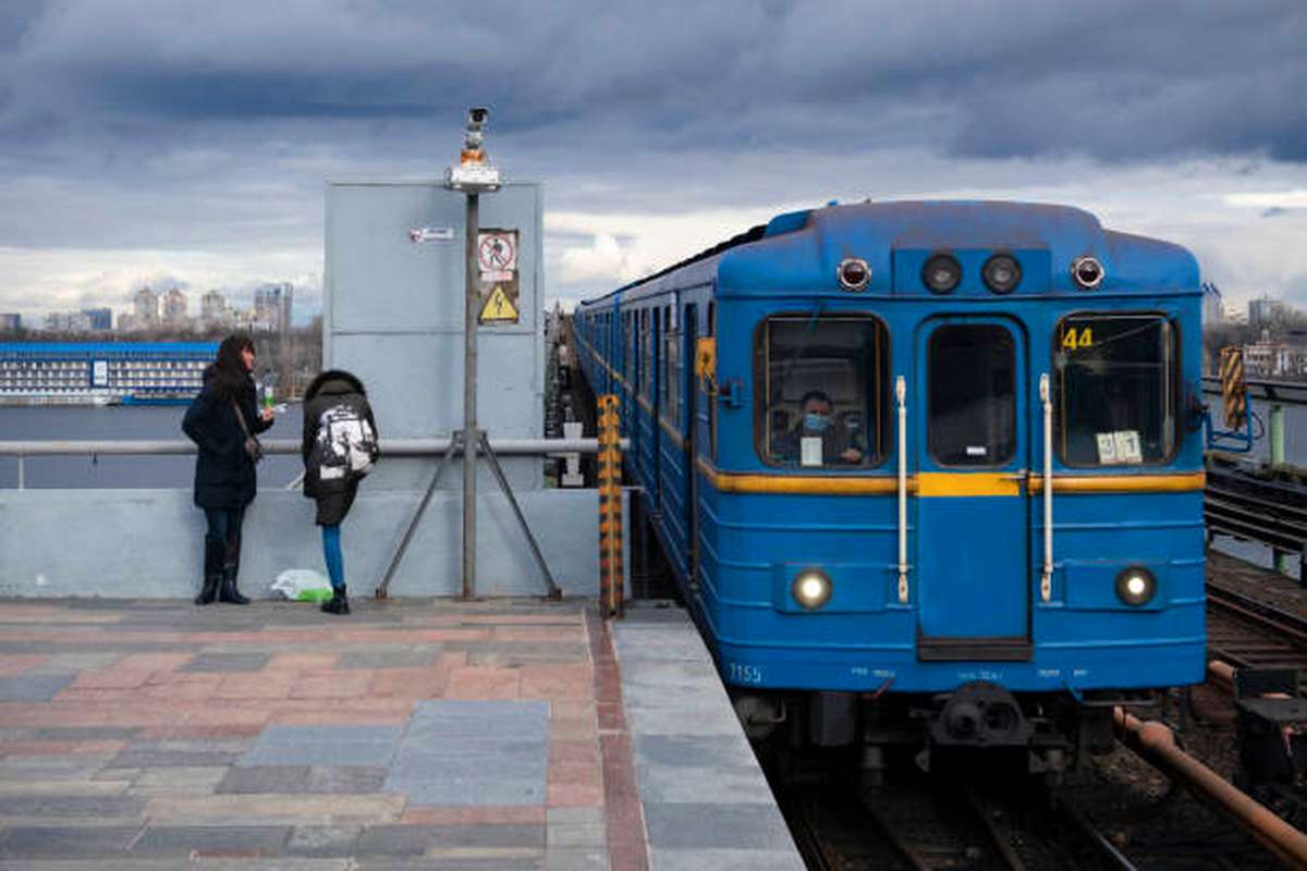 Новини: Перша машиністка у київському метро