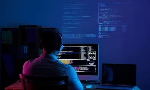 Куди піти навчатися на програміста у Києві? Всі ІТ-вузи міста їх огляд.