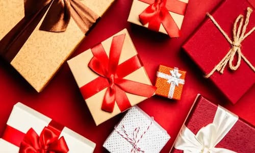 Что вручить своим любимым, родным и друзьям на день рождения: Топ оригинальных идей для подарков