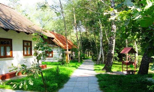 Українське село - етнографічний комплекс на Київщині. Що цікавого подивитись.