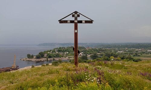 Девичья гора в Триполье.