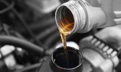 Моторні оливи Lotos: хто виробник та переваги мастила